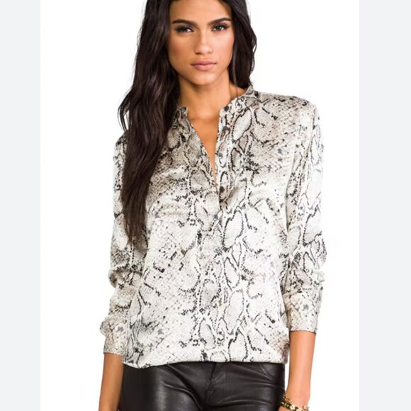 Equipment Ava Printed Blouse in Fawn Python Popover 100% Silk Long Sleeve Sz M - Picture 1 of 5
